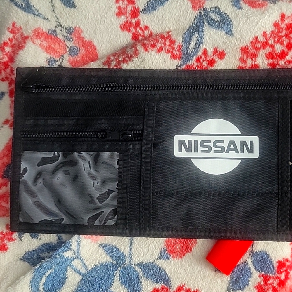 Nissan insurance wallet color black